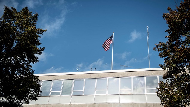 السفارة الأمريكية في الأردن تحذر رعاياها من الهجمات الإيرانية وخطر الاحتيال المالي