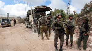 الجيش الإسرائيلي يعلن بدء عمليات برية محدودة في جنوب لبنان وغارات تسفر عن قتلى