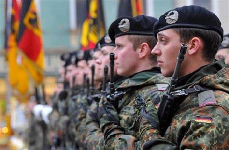 بريطانيا وألمانيا تبحثان التعاون العسكري