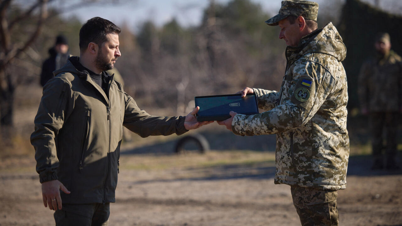 زيلينسكي ورئيس البرتغال الجديد يبحثان استمرار دعم اوكرانيا والتعاون العسكري