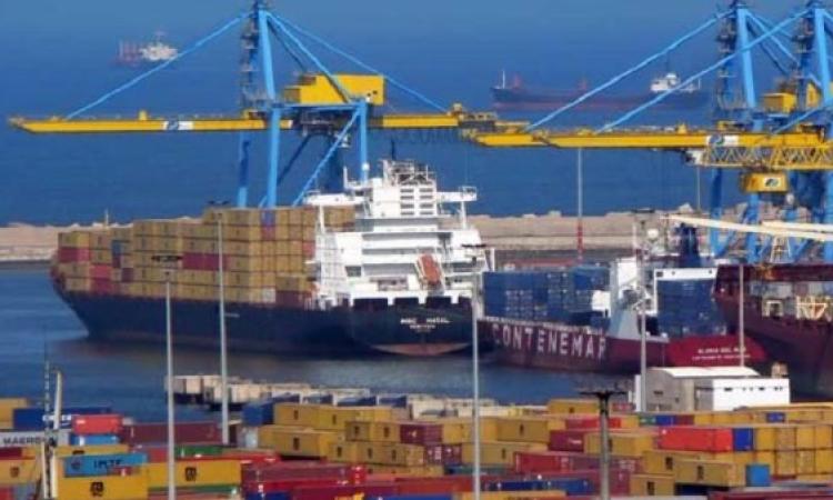 زيادة ملحوظة في حركة الشاحنات والبضائع بين مصر ودول الخليج عبر سفاجا ونويبع