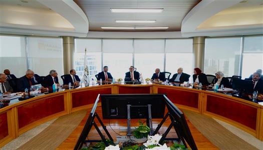  مصر تسرع إصلاحات سوق المال وتستعد لتوسيع قيد الشركات الحكومية بالبورصة