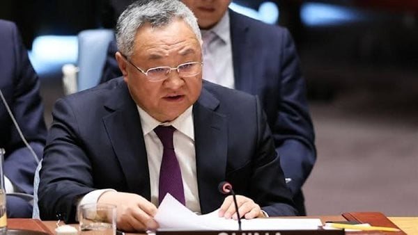  مندوب الصين بمجلس الأمن: نرفض الاعتداءات على الدول العربية ونتمسك بحماية الممرات البحرية