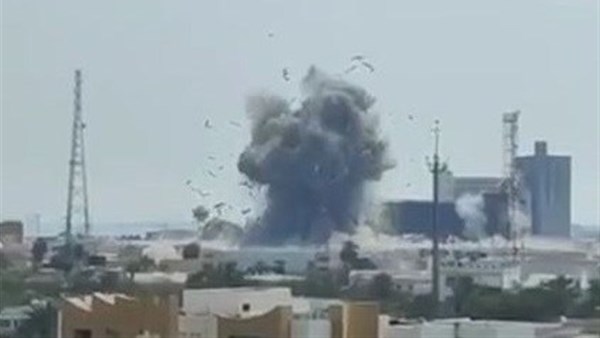 البحرين: مصابان وأضرار في سترة بعد سقوط شظايا اعتراض مسيرة