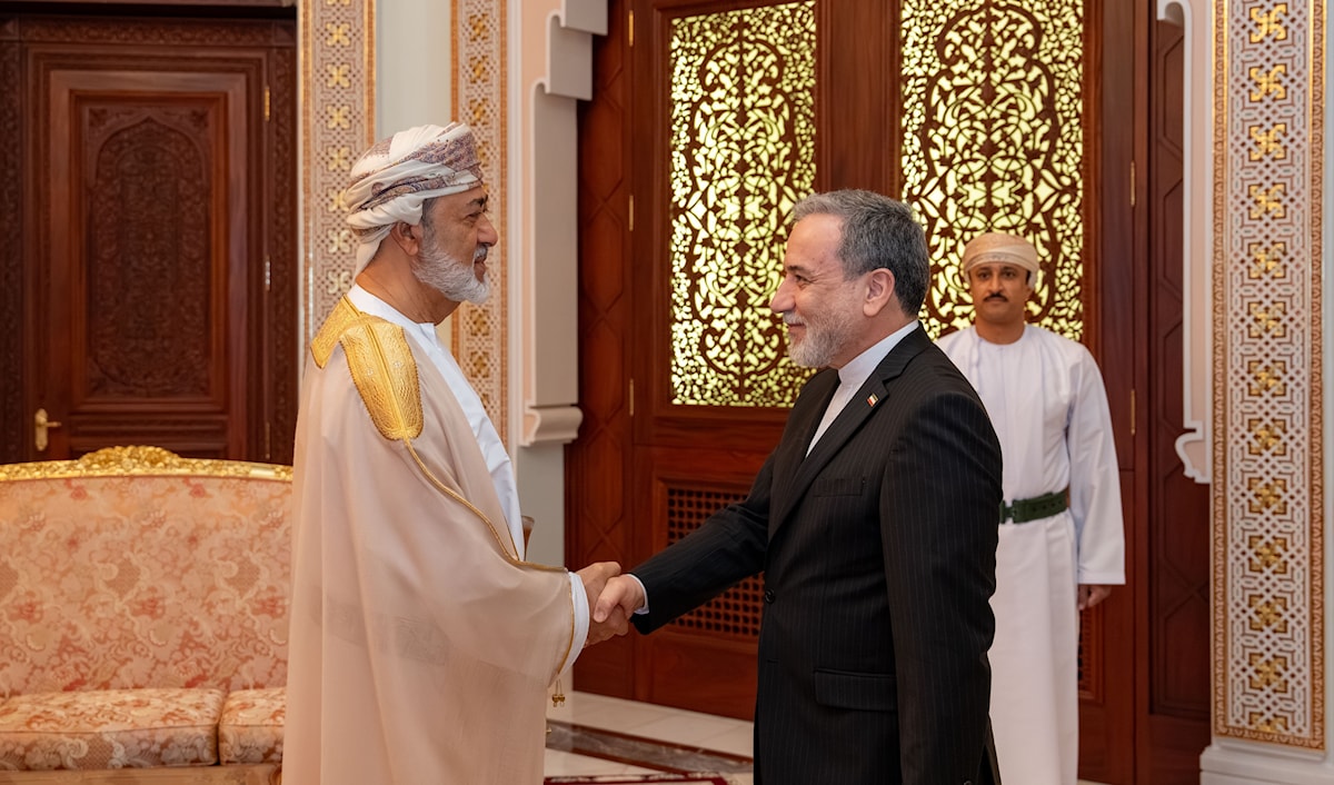 عراقجي في مسقط لبحث تطورات المنطقة وجهود الوساطة