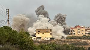 الجيش الإسرائيلي يشن موجة غارات على البنية التحتية لحزب الله في بيروت بعد إنذارات إخلاء