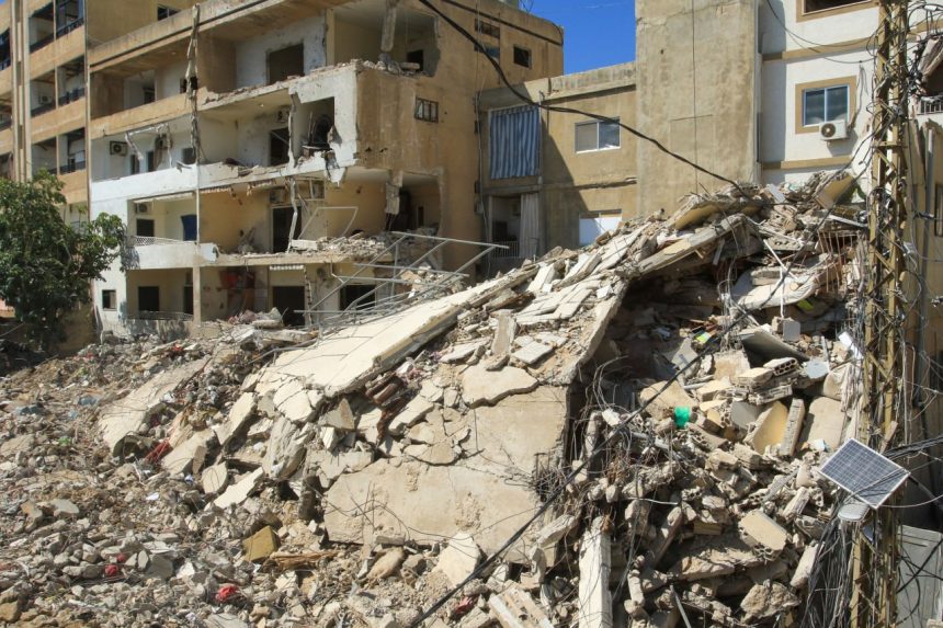 مقتل 6 أشخاص وإصابة اثنين جراء غارات الجيش الإسرائيلي على مناطق في جنوب لبنان