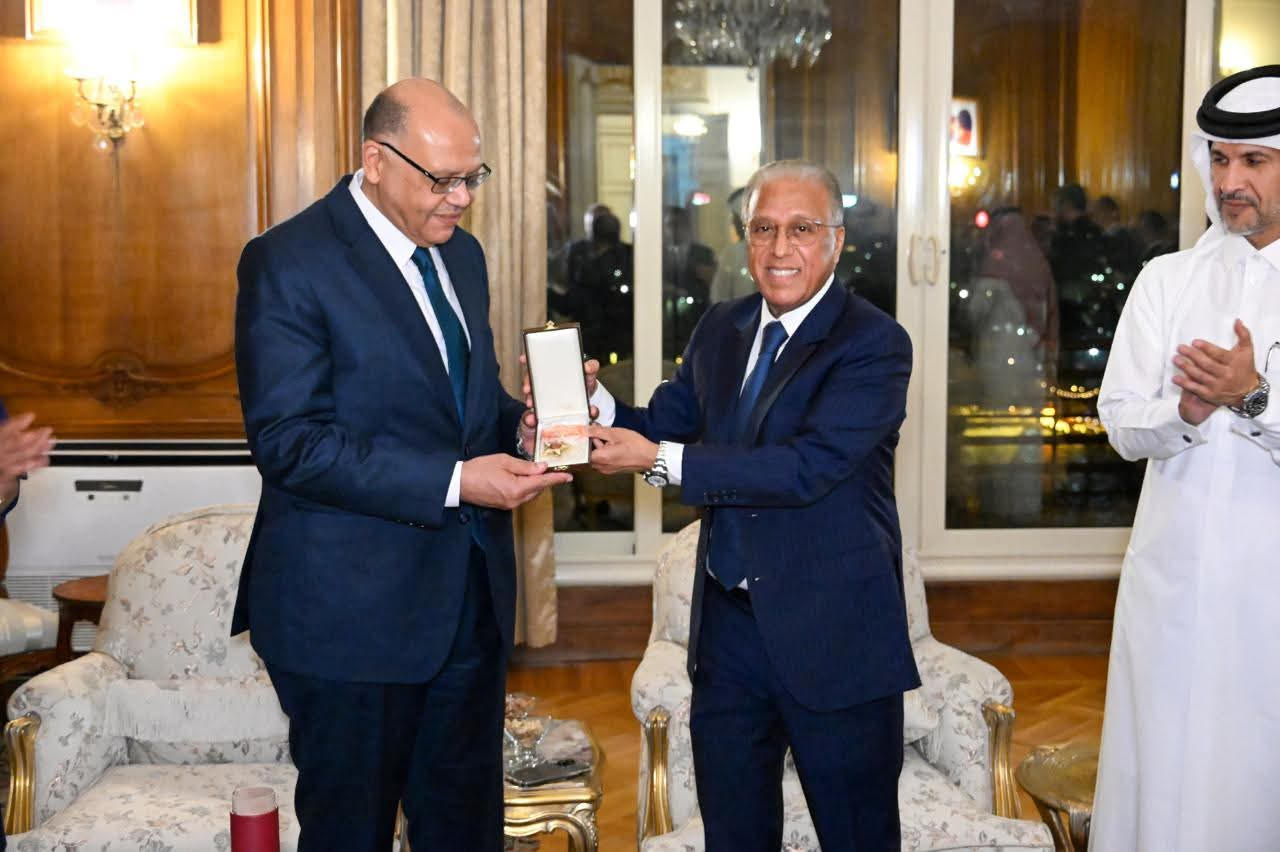 الملك محمد السادس يمنح السفير ياسر عثمان “الوسام الملكي من درجة قائد