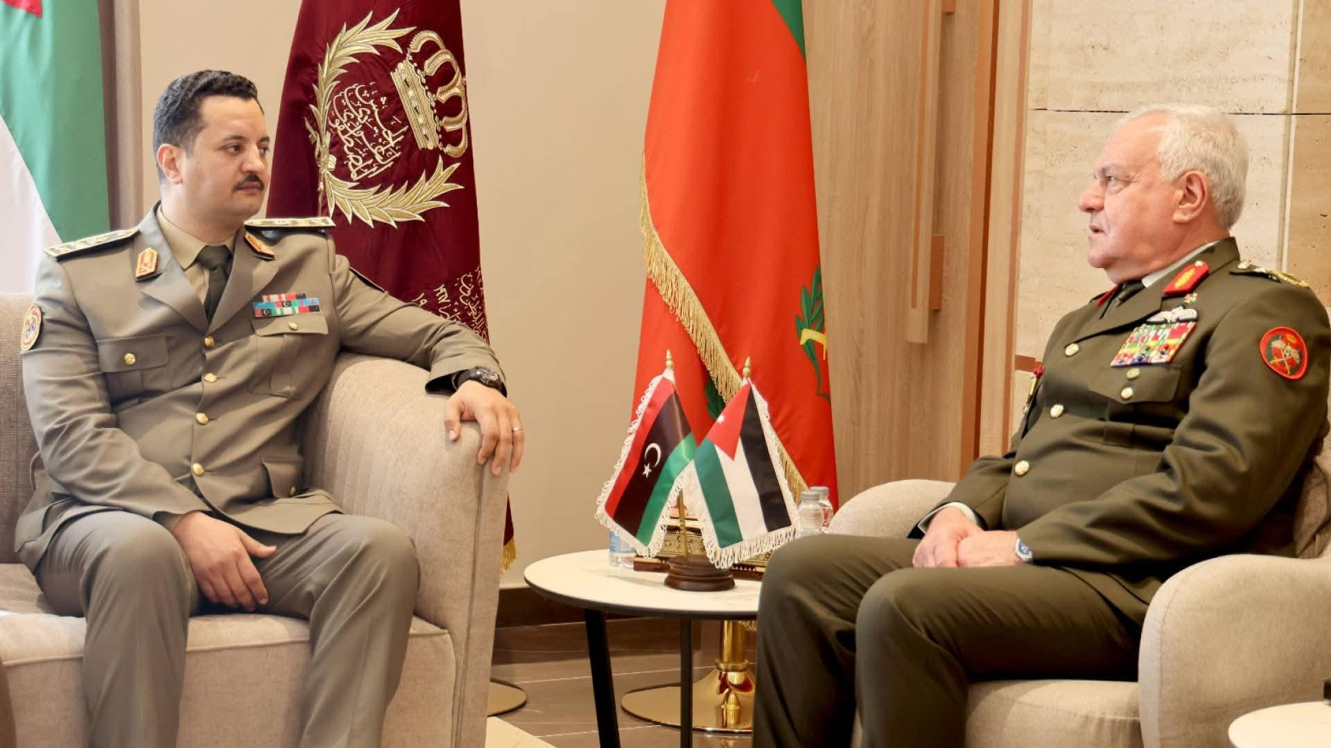 الأردن وليبيا يوقعان اتفاقية تعاون عسكري لتعزيز التدريب وتبادل الخبرات
