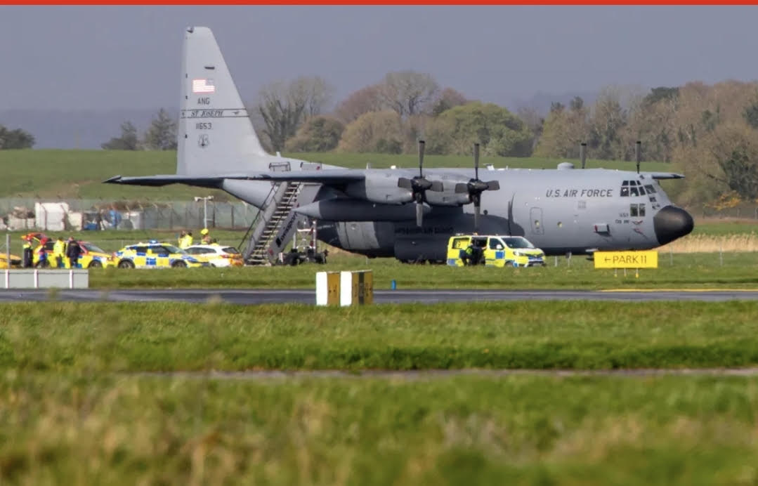 هجوم بفأس على طائرة نقل عسكرية أمريكية داخل مطار شانون بإيرلندا والتحقيقات مستمرة