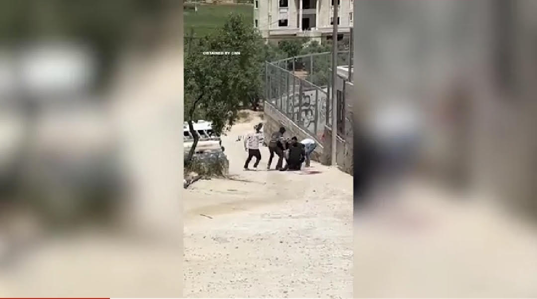  مقتل فتى فلسطيني بإطلاق نار داخل مدرسة في الضفة الغربية