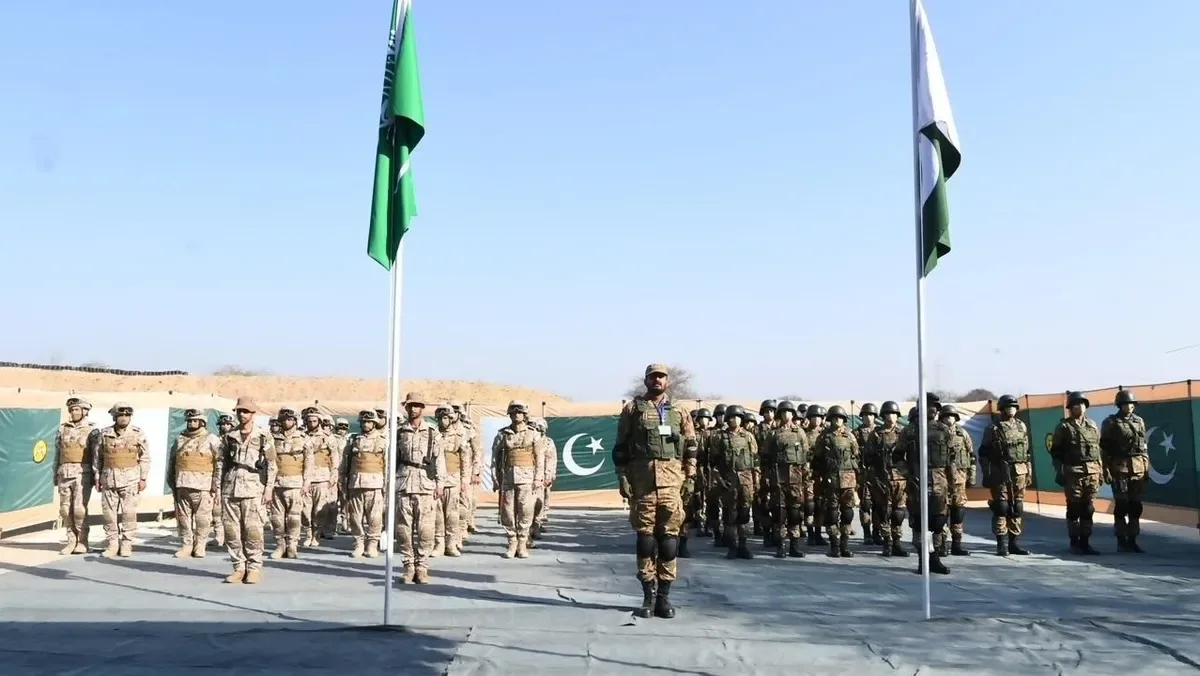 السعودية تعلن وصول قوة جوية باكستانية إلى قاعدة الملك عبدالعزيز ضمن اتفاقية الدفاع المشترك