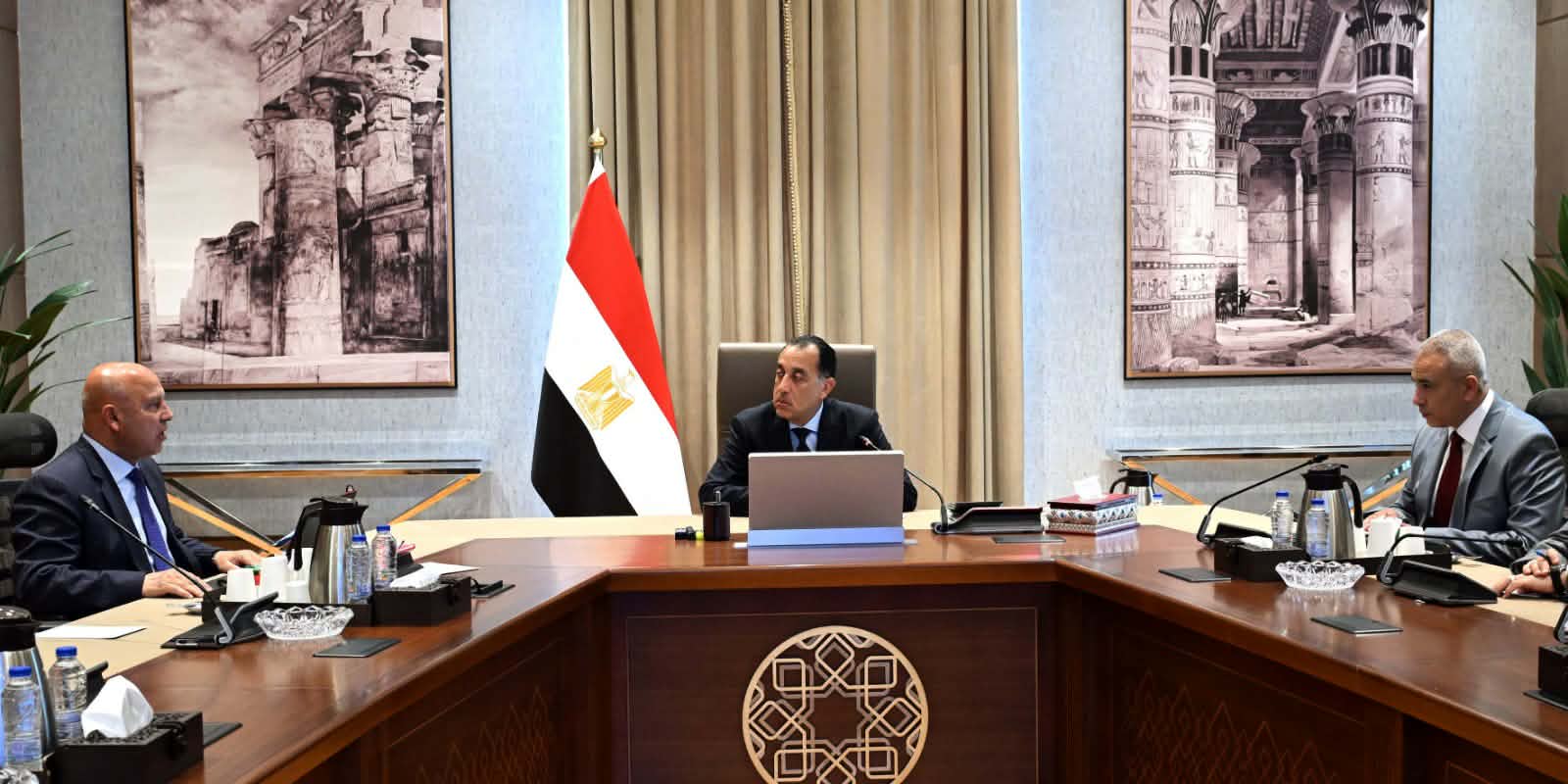 الحكومة المصرية تتحرك لتنظيم السوق العقارية وحصر الوحدات غير المستغلة