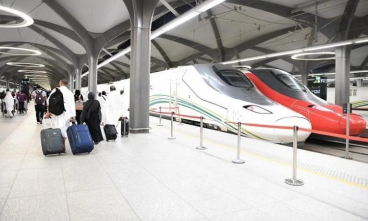 السعودية: انطلاق أولى رحلات حجاج بيت الله الحرام عبر قطار الحرمين السريع جدا