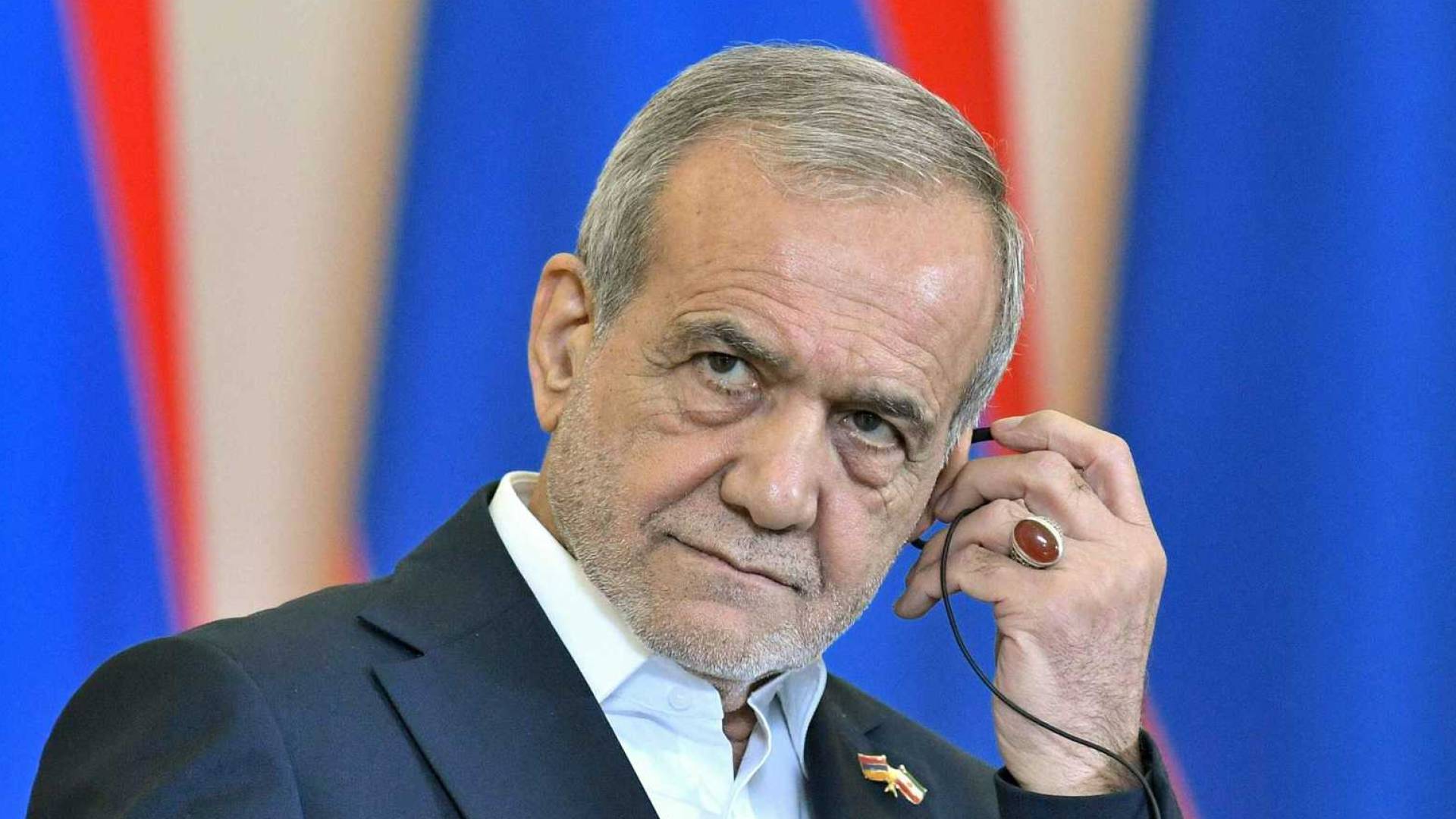 بزشكيان: ندعو دول العالم إلى مواجهة المطالب غير القانونية للولايات المتحدة