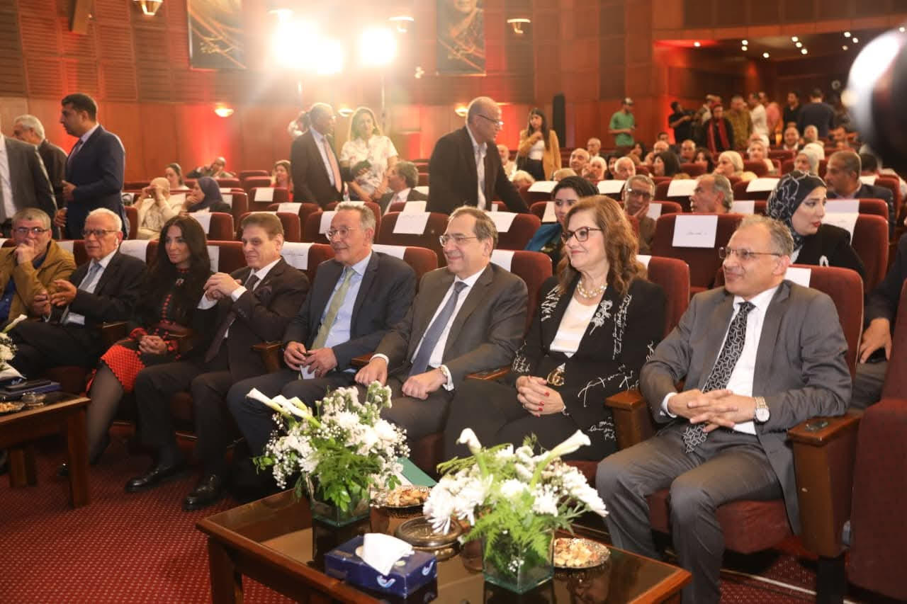 “المرأة والكلمة”…احتفالية بالأهرام تؤكد دور الصحفيات في صناعة الوعي والتنوير