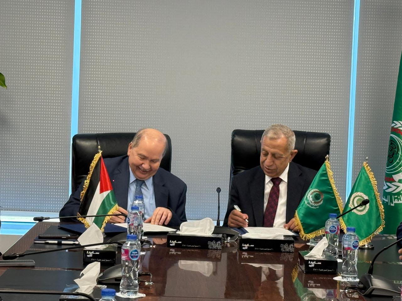 الأكاديمية العربية وهيئة مديري شركة العقبة للتعليم توقعان مذكرة تفاهم لتعزيز التعاون الأكاديمي والتدريبي