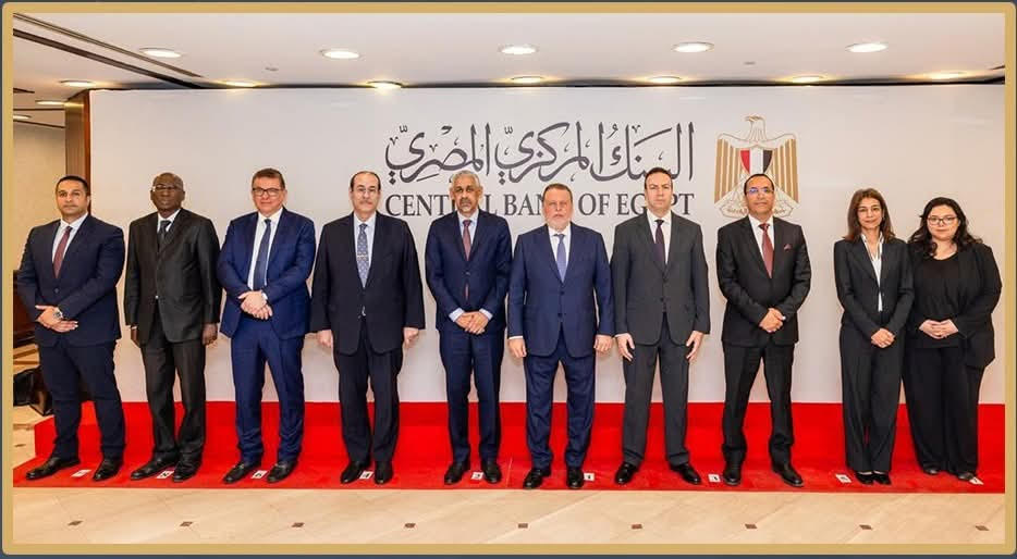 محافظ البنك المركزي المصري يبحث مع رئيس بنك التنمية الإفريقي تعزيز التعاون وتمويل المشروعات التنموية