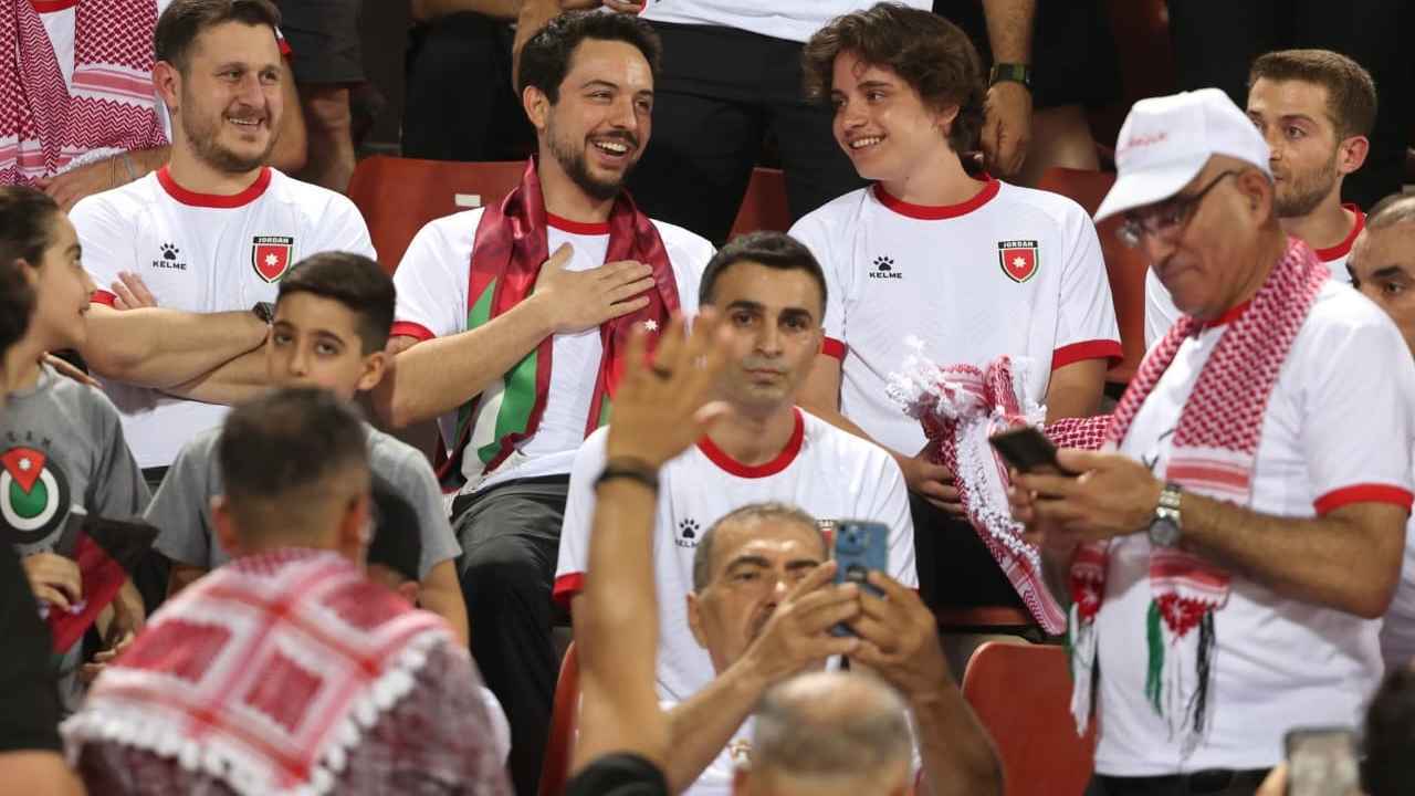 ولي عهد الأردن للاعبي “النشامى”: نحبكم ونقدّر جهودكم رغم توديع المونديال