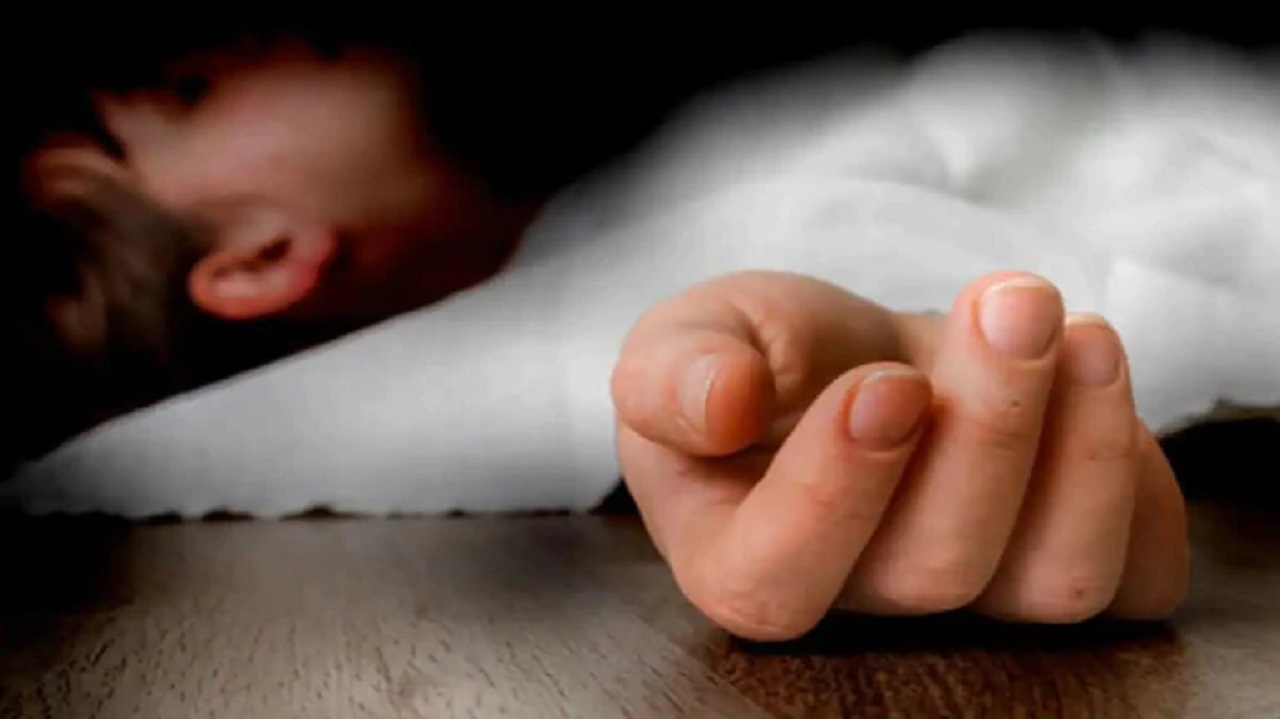 تفاصيل وفاة طفل نسيه والده داخل سيارة لساعات في التجمع الخامس