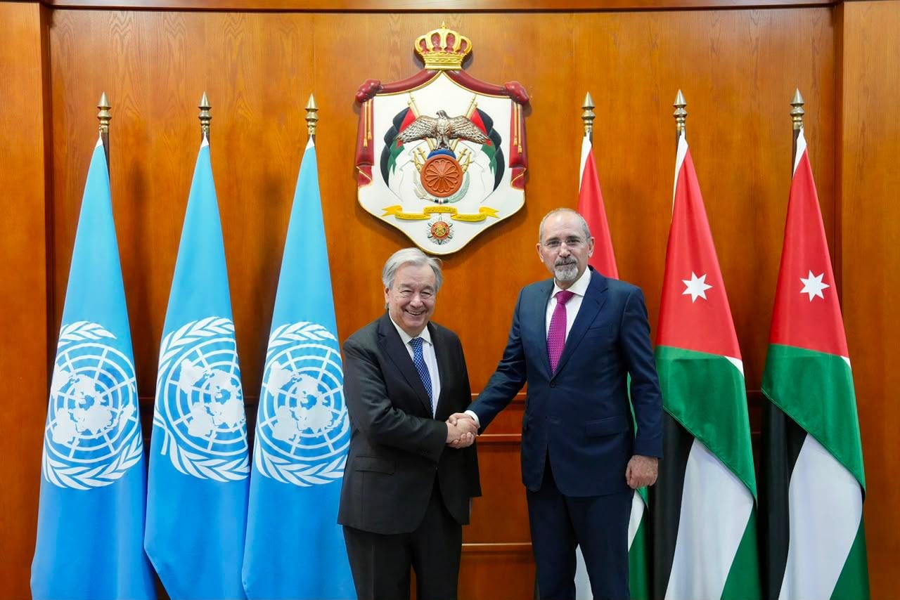 الصفدي وجوتيريش يؤكدان دعم وقف النار بين واشنطن وطهران وإدخال المساعدات إلى غزة