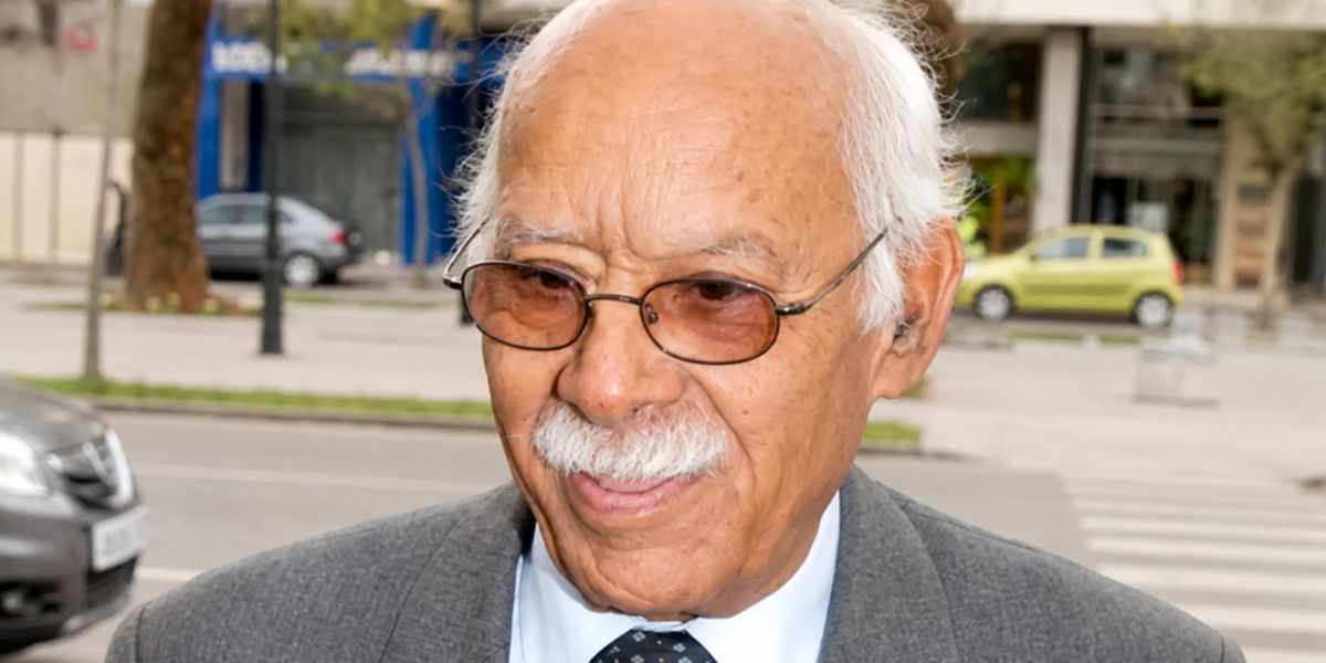 وفاة الكاتب والشاعر والناقد المغربي محمد السرغيني عن 96 عام