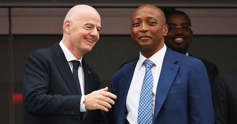 «الكاف» يجدد بالإجماع دعمه لإنفانتينو بعد اعتذار «فيفا» وسحب مشروع «FIFA Forward Enterprise»