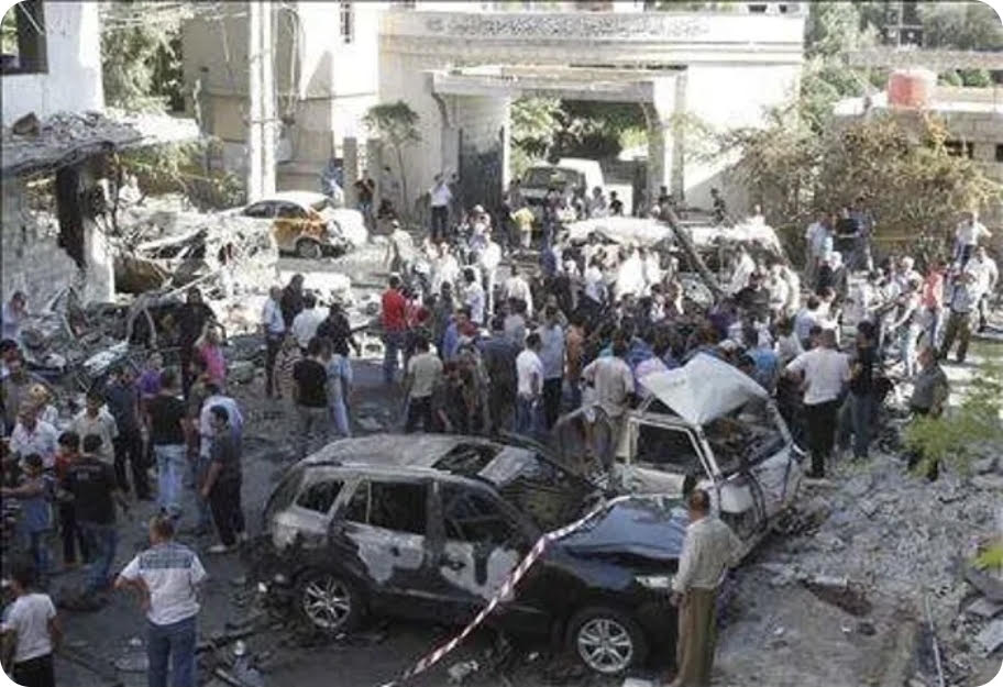 مقتل شخصين وإصابة 13 في انفجار عبوة ناسفة داخل حافلة بريف دمشق