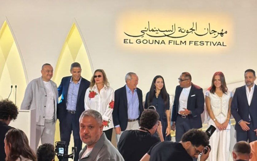 مهرجان الجونة السينمائي يناقش مستقبل السينما والذكاء الاصطناعي ويحتفي بتجربة محمد خان