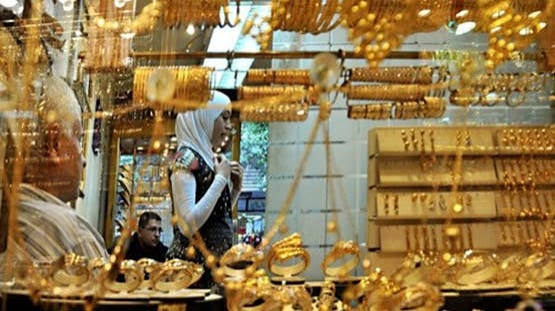تراجع جديد في أسعار الذهب بمصر… وانكماش فجوة التسعير