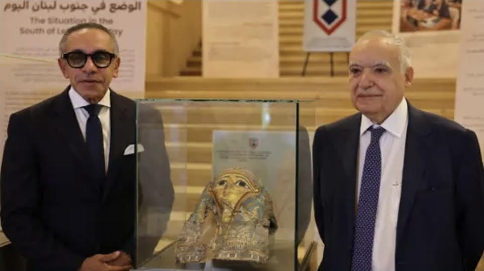 لبنان يعيد إلى مصر 37 قطعة أثرية فرعونية بعد ضبطها في مرفأ بيروت