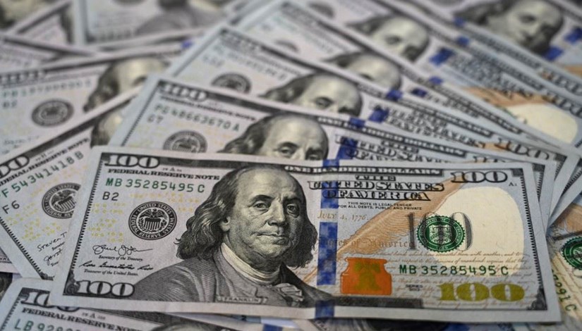 الدولار يسجل مستوى قياسيا جديدا أمام الجنيه المصري عند 55.38 جنيه