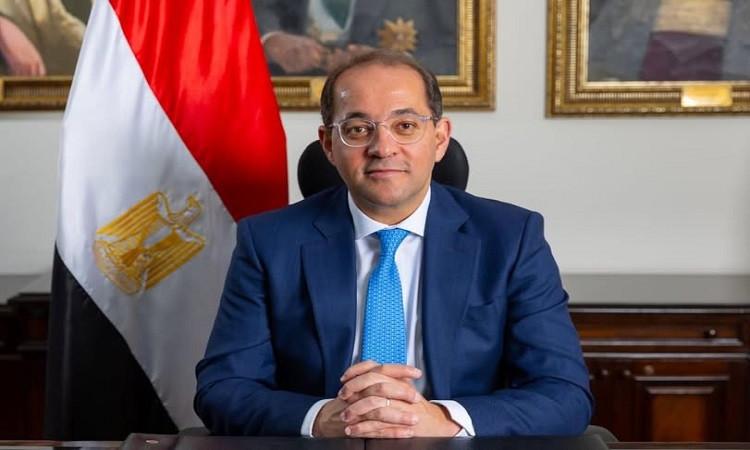 وزير المالية المصري يقرر تبكير صرف 8 مليارات جنيه مستحقات لـ2054 شركة مصدرة