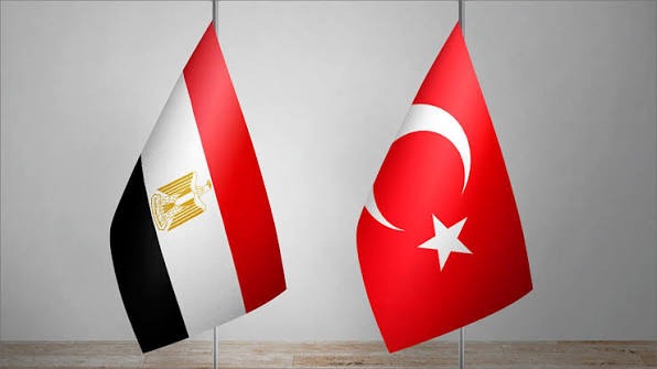 تركيا تبدي استعدادها لترسيم الحدود البحرية مع مصر وتلوح بمكاسب تتجاوز 15 ألف كيلومتر مربع